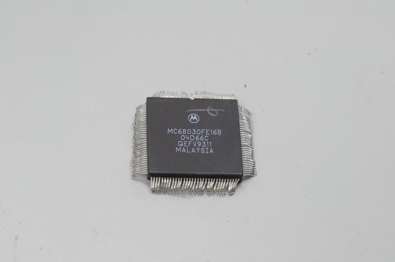 68030 16MHz MC68030FE16B